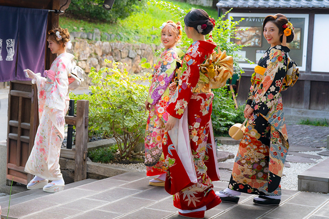 冠婚葬祭・成人式・卒業式・入学式など正式な着物が必要なシーンにも。